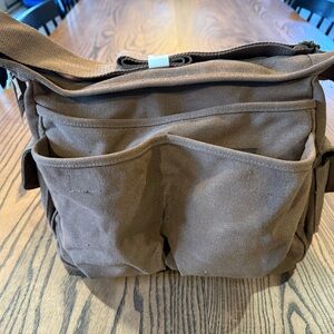 Travel Brown Canvas Messenger Bag W/Multiple Storage Pockets NWT